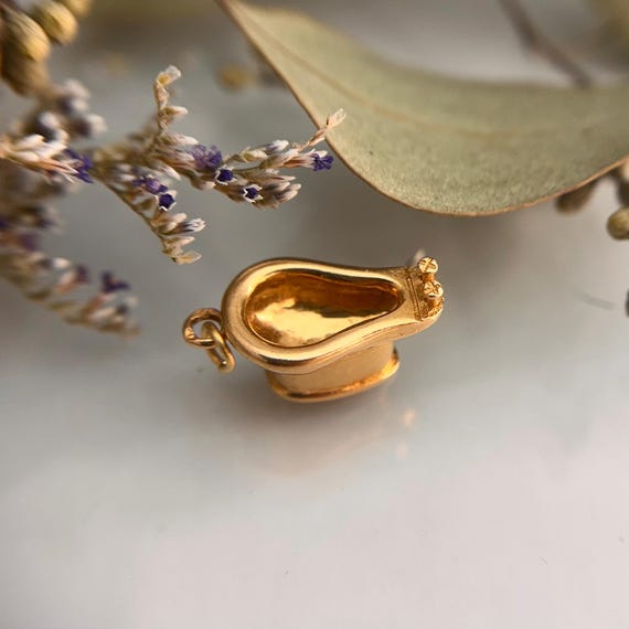 Vintage French golden bidet charm View 3