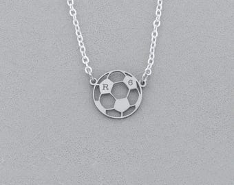 Collar de fútbol personalizado: dije de jugador de acero inoxidable resistente al agua