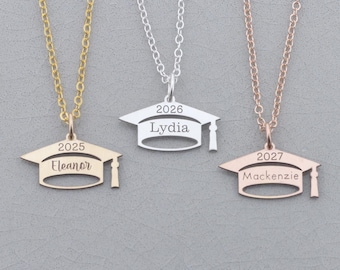 Collar de birrete de graduación personalizado: regalo de graduación en plata de ley