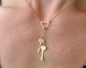 Keys to My Heart Necklace • Personalized Mom Necklace • Mothers Day Gift Mama Jewelry • Family Name Kids Gift from Husband • Gold Key Charm