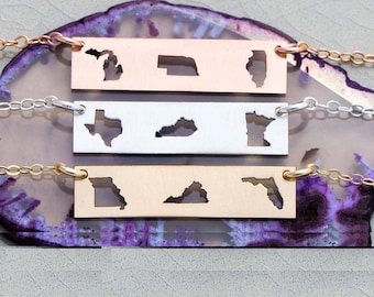Cadeau de localisation pour une relation longue distance • Collier Trois amis 3 États • Collier carte personnalisé • Cadeau de déménagement de fin d'études