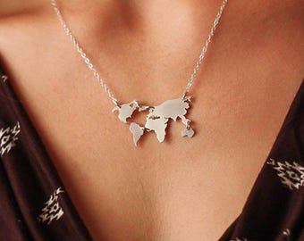 Collier Jour de la Terre, cadeau de remise des diplômes, collier globe • Bijoux étudiants pour voyages d'affaires dans le monde • Cadeau envie de voyage contour du monde
