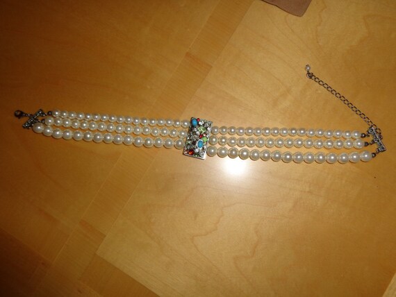 Vintage faux pearl choker with faux stones - image 2