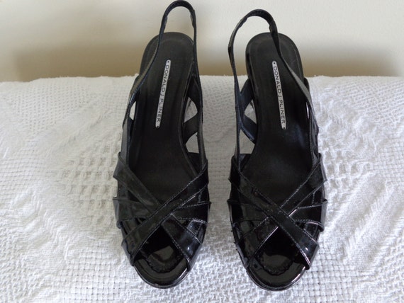 donald pliner black sandals