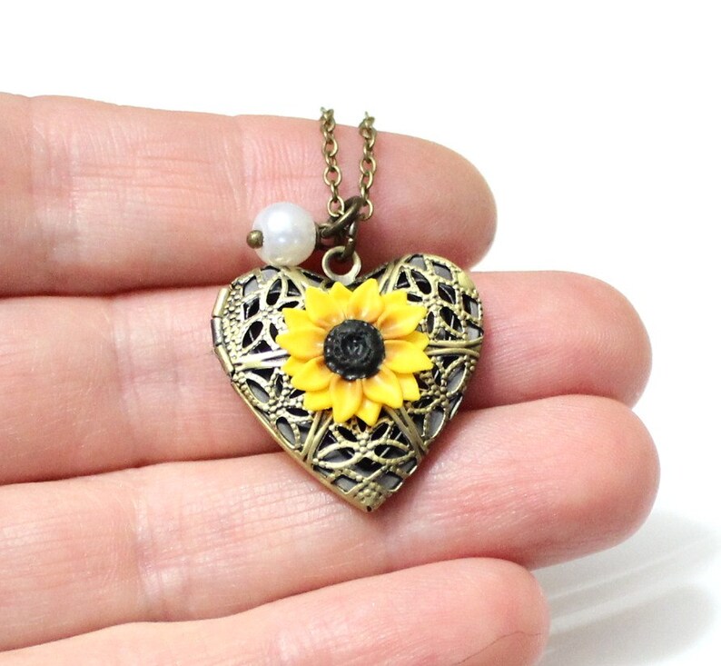 Sunflower Heart Locket Necklace Gold Sunflower Locket Etsy Israel