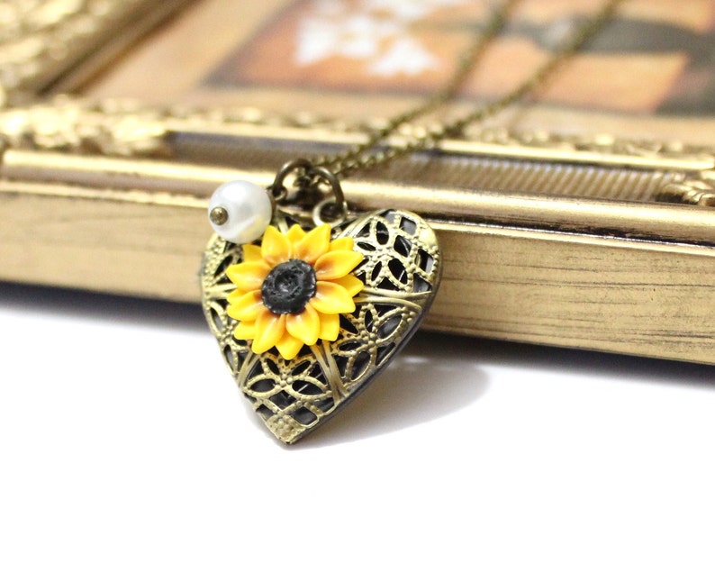 Sunflower Heart Locket Necklace Gold Sunflower Locket Etsy Israel