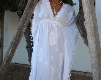 White bohemian cotton kaftan with hand embroidery from Ibiza,long free size loose festival ,yoga, home , tunica, resortwear , pool cover up