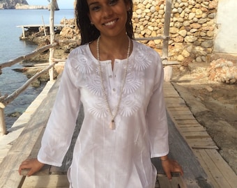 Weiße Tunika / Bluse / Kaftan / Shirt / Kundalini Yoga Kleid Bio Baumwolle mit Handstickerei