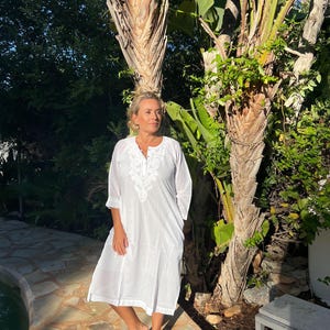 White tunica / blouse / kaftan / shirt / kundalini yoga dress bio cotton with hand embroidery