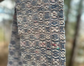 Woven wool scarf