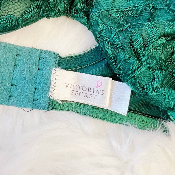 Victoria's Secret Lace Bra - Size 34C - image 4