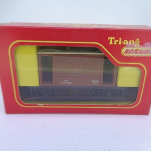 Triang Railways OO Gauge R16 20T Brake Van B952698 Boxed