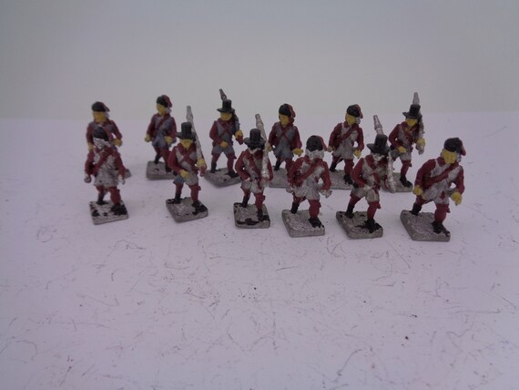 12x Vintage Hinchliffe Metal Soldier 