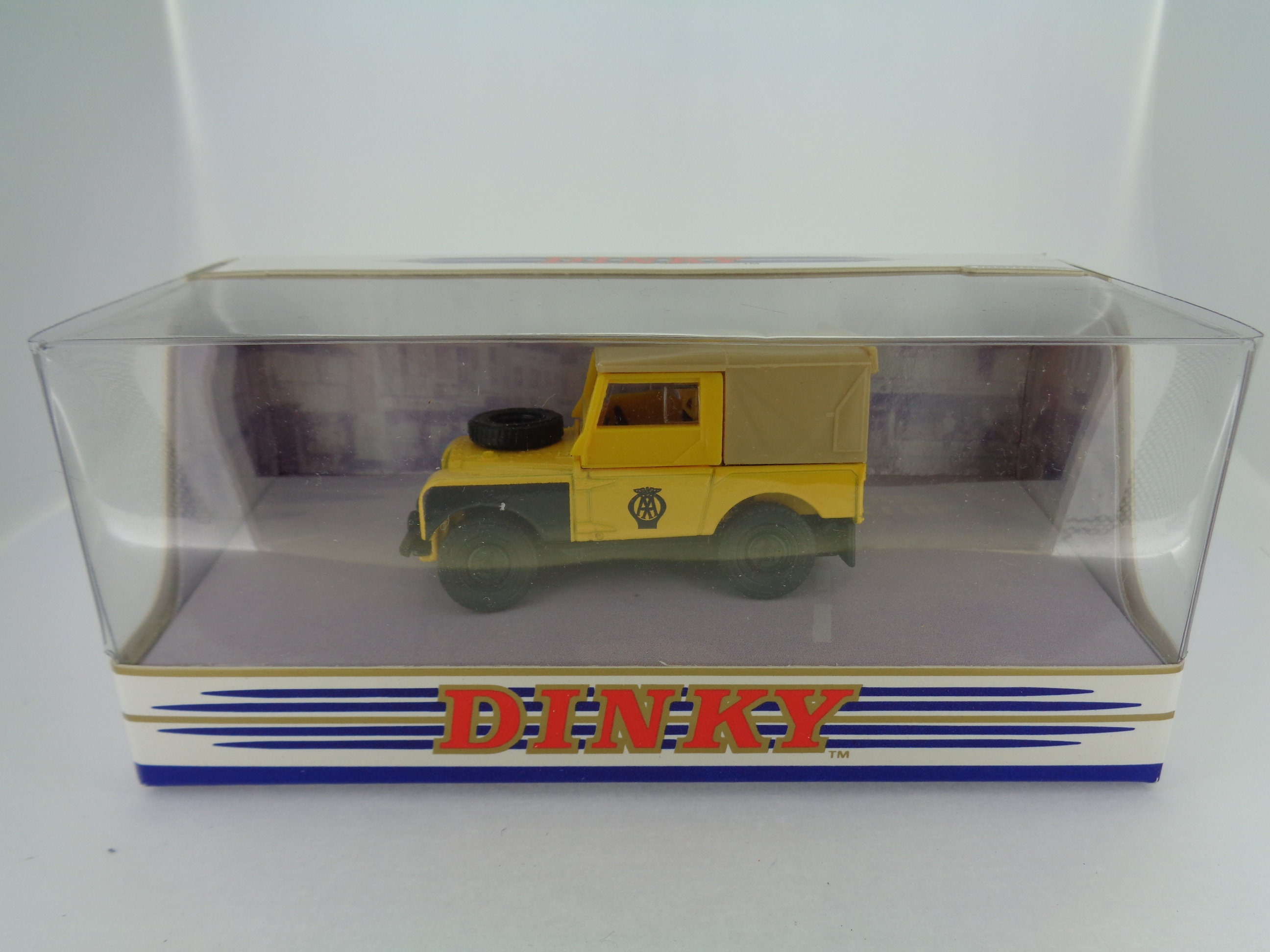 値下げしました！DINKY TOYS 1990 Matchbox - the Dinky Collection - DY9-B 1949 Land Rover