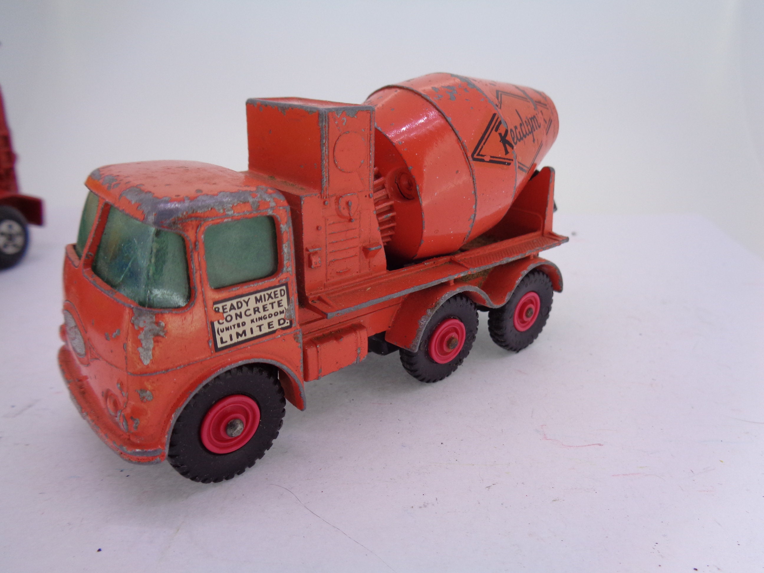 Matchbox　KING size K-13 MATCHBOX King Size K-13 Ready Mix Concrete Truck, Original
