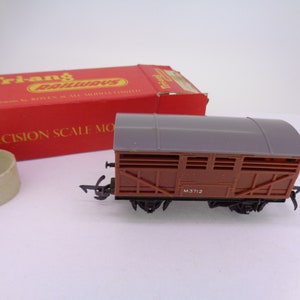Triang Railways OO Gauge R122 Rinderwagen (langer Radstand) M3712 Boxed