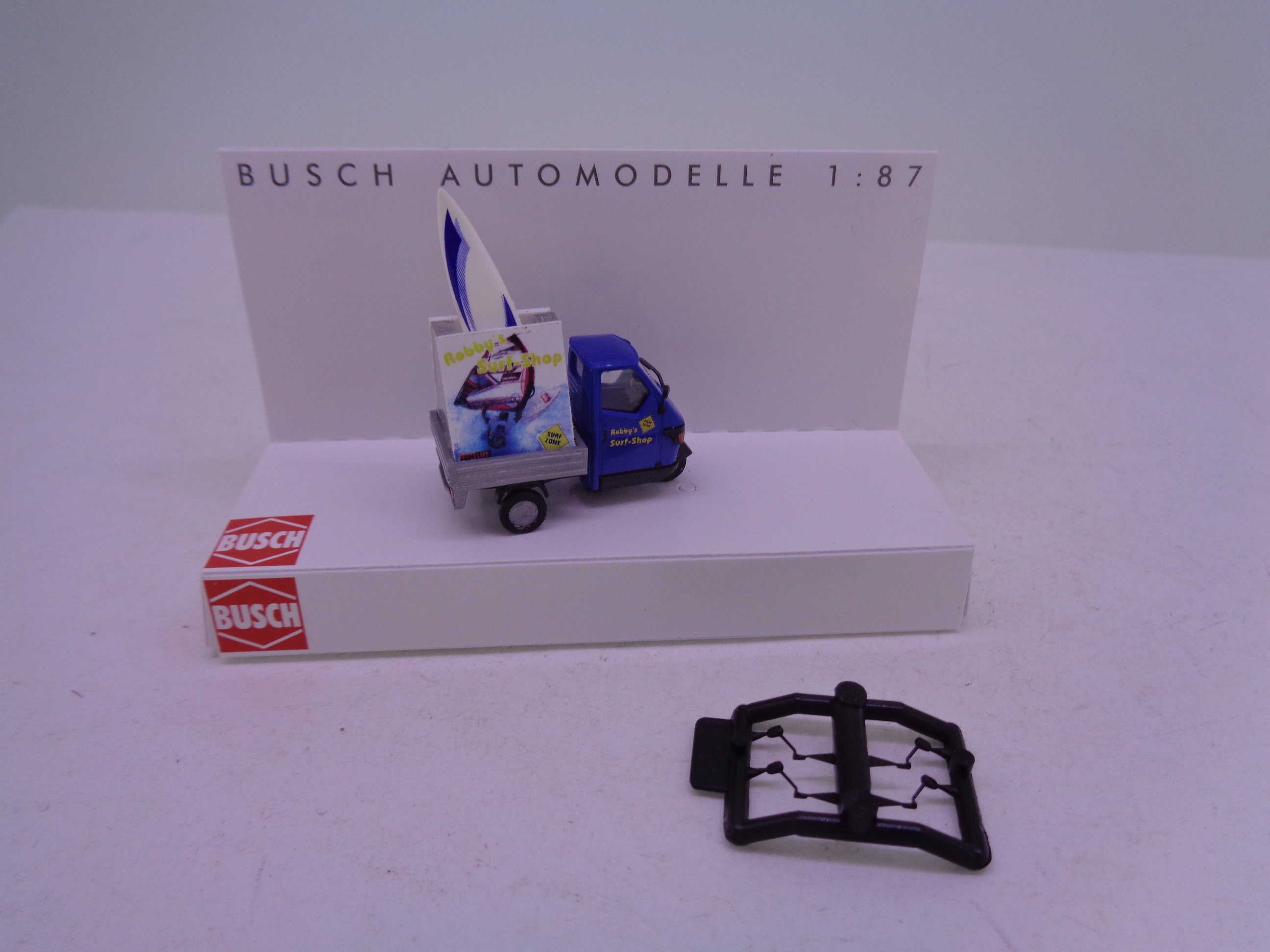 BUSCH ブッシュ HO スケール ピアジオ・アペ50 スイス国鉄特注 Amazon.co.jp: BUSCH ブッシュ HO スケール ピアジオ・アペ50