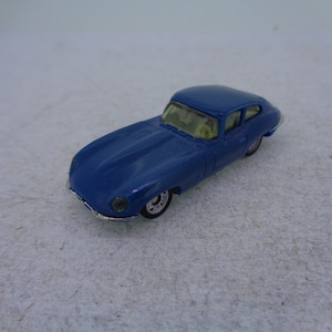Monogram models -  E type jaguar Blue  - Miniature 1/87 scale