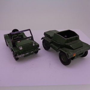 Vintage Meccano Dinky juguetes Military Scout coche No.673 & Austin Mini Moke