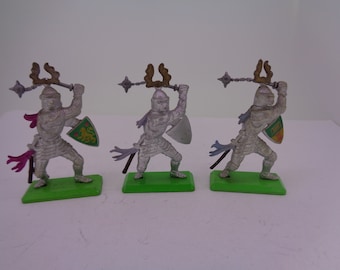 3x Vintage 1971 Britains ltd Medieval Knights Figure Plastic Made in England