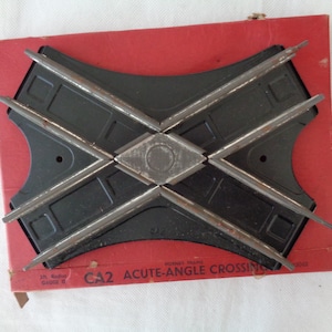 Meccano Hornby Trains CA2 acute-angle crossing 2FT Radius Gauge O No.43042 Black base