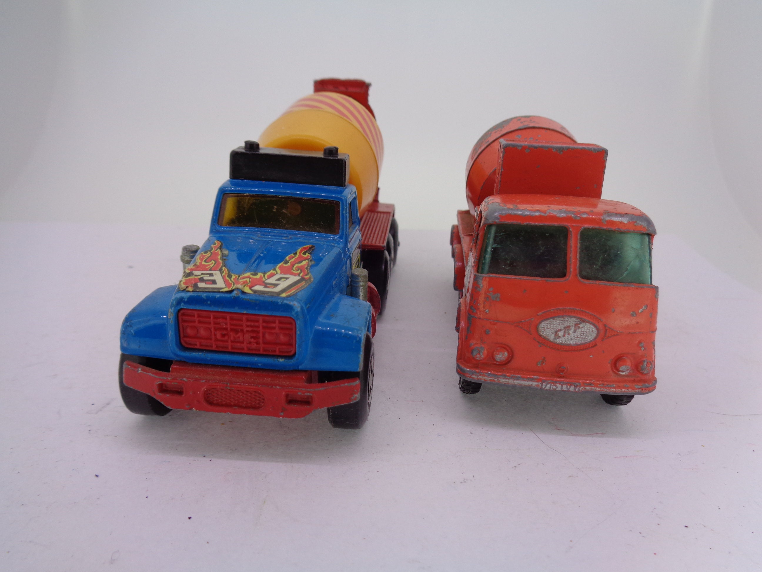 Vintage Lesney Matchbox King Size No.13 ERF Ready-mix