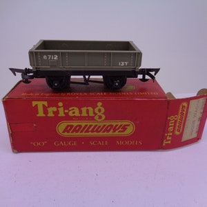Triang Railways OO Gauge R113 13t Goods wagon with dropside B712 Boxed
