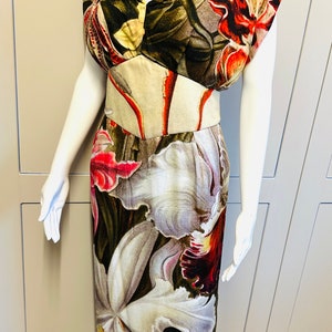 vivienne westwood anglomania gold dress 1990/ 2000's Gold Vivienne Westwood Anglomania Dress – Nomad Vintage