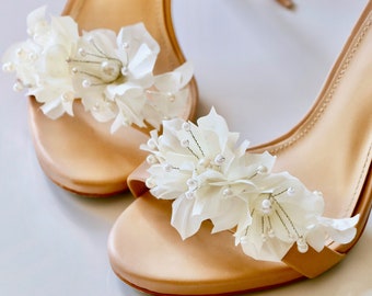 Bridal Shoe Clips , wedding shoe clips,Shoe Clips, rhinestone shoe clips, bridesmaid shoe clips, flower shoe clips