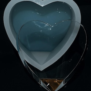 Large Upstanding Heart 20cm x 20cm x 7cm (Extra Deep) Food & Heat Safe Silicone Mould.  Block, Brick for Resin, Soap, Jewellery, Crafts.