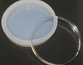 Rund silikonform, 11 cm x 2 cm, livsmedels- och värmesäker. Underlägg, skiva, cirkel för harts, tvål, smycken, hantverk.