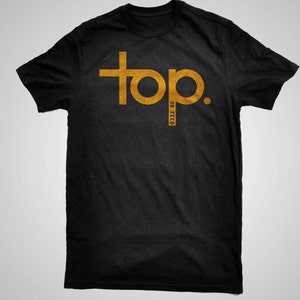 Top (or feed). - League of Legends shirt