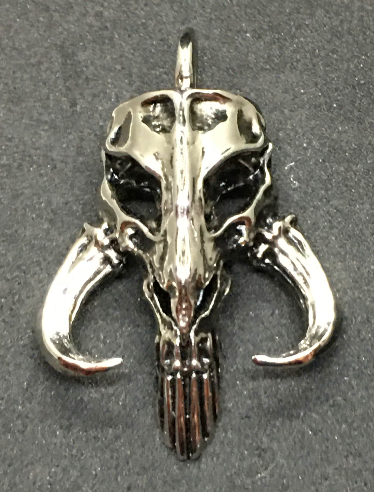 Mandalorian Mythosaur skull pendant (Polished/Plated)-ships to US and…