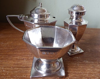 Set of SWS & Co. Silver Cruet Set, Silver Salt Pot, Mustard Pot and Pepper Shaker, Hallmarked 1919, Sterling silver Salt and Pepper Set