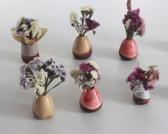 Miniature Pottery Vase with Tiny Bouquet | Party Favors for Guests in bulk | Rustic Wedding Favors | Dried Flowers Set | Baby Shower Favors