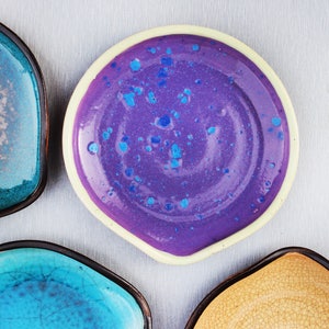 Repose-cuillère ultraviolet | Porte-cuillère en argile lavande | Cuillère en poterie faite main | Porte-bagues en grès | Cadeau pour maman