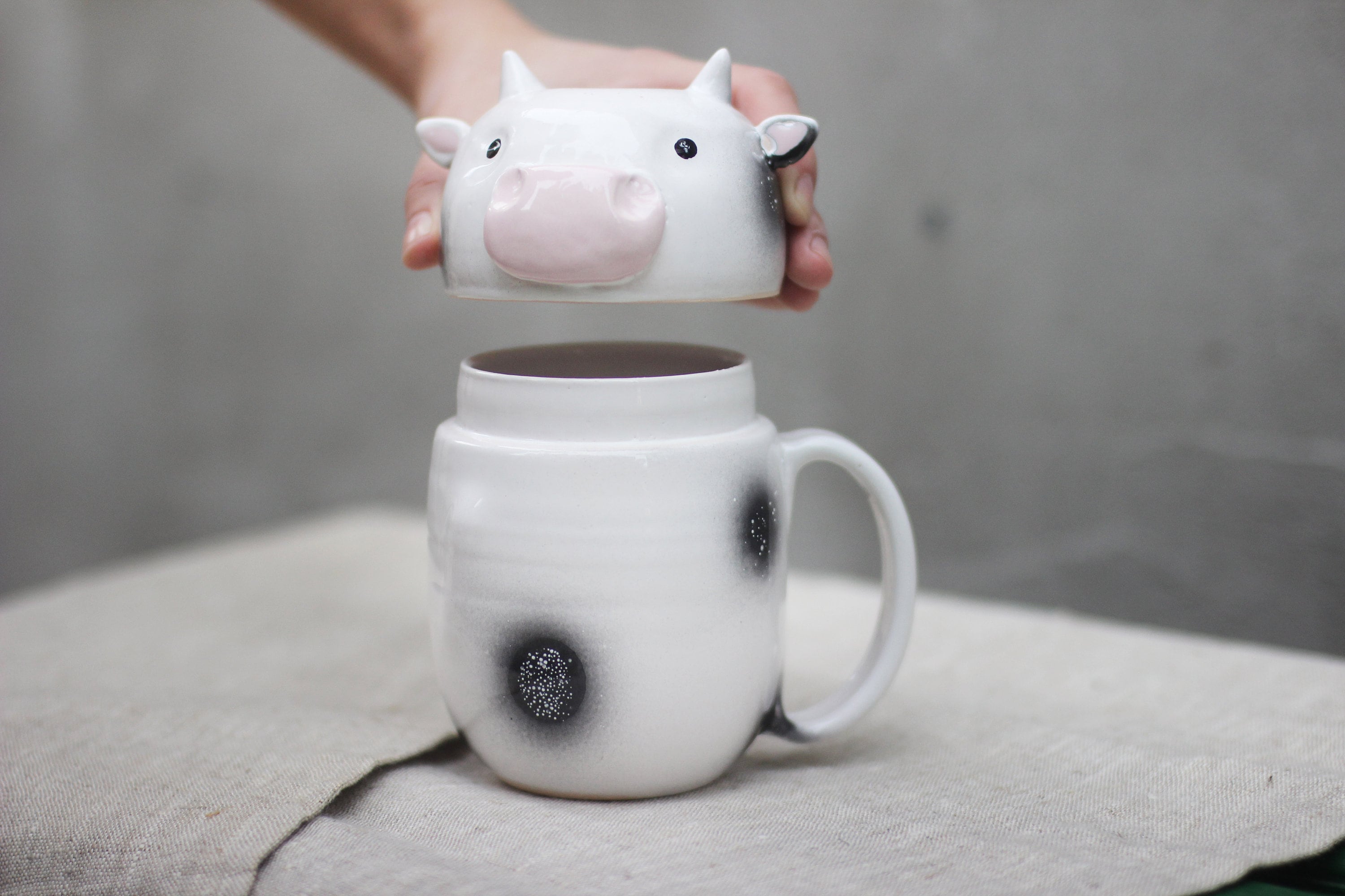 600ml Cute Cat Ceramics Coffee Mug With Lid Large Capacity Animal Mugs creative Drinkware Coffee Tea Cups Novelty Gifts milk cup 600ml Cute Cat Ceramics Coffee Mug With Lid Large Capacity Animal Mugs creative Drinkware Coffee Tea Cups Novelty Gifts milk cup