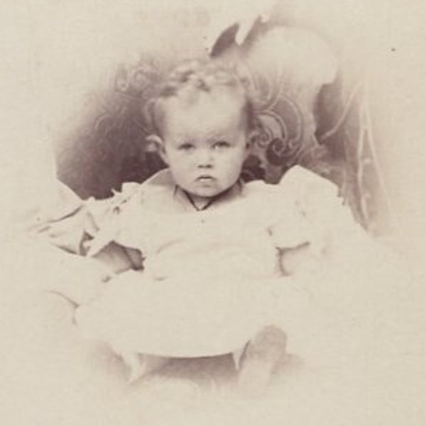 Original 1860s Sweet Little Baby CDV Photo - Carte de Visite Antique Vintage Victorian Edwardian