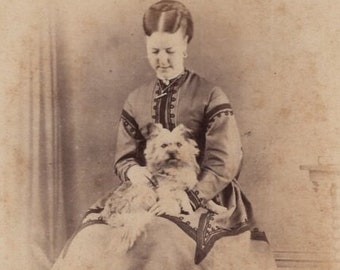 Original 1860s Woman & Cairn Terrier CDV Photo - Carte de Visite Antique Vintage Victorian Edwardian Dog Muswell Hill England