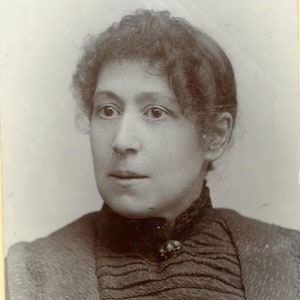 1880 年代の女性の肖像 CDV 写真 - Carte de Visite アンティーク ヴィンテージ ビクトリア朝 エドワード朝 キャンバーウェル グリーン ロンドン