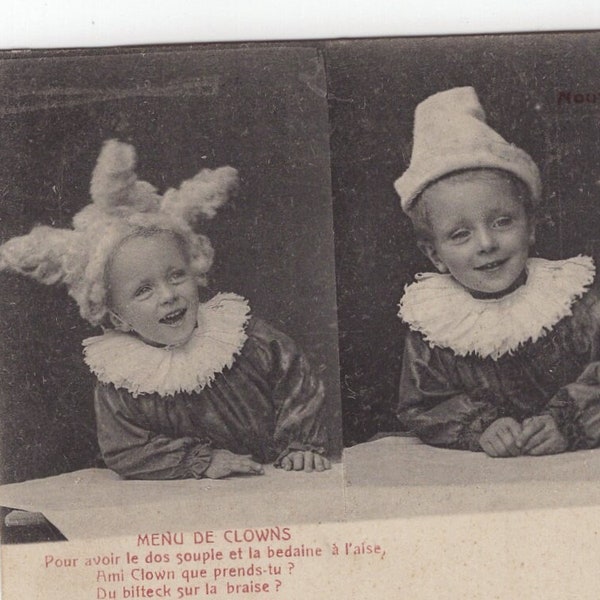 Postal antigua original de 1900 con tres niñas Pierrot payasos - Circo eduardiano victoriano vintage