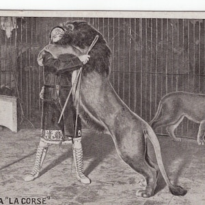 Carte postale ancienne originale des années 1900, dompteur de lions de cirque - vintage victorien édouardien