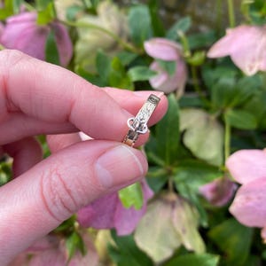 Original Victorian Antique 9ct Gold Engraved Mourning Ring in Form of a Belt Size L 1/2 6