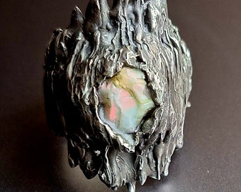 Einzelstück! Wuchtiger, geschwärzter Silberring mit Opal