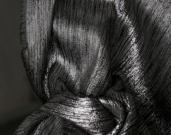 Reflective Black Polyester Fabric: Metallic Sheen, Washable & Dyeable
