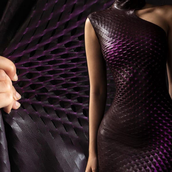 Color-Changing Stretched Faux Leather Fabric for Avant-Garde Apparel and Accessories