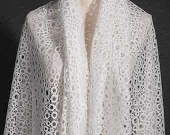 Summer of Bubbles Circles in Circles hollowed out fabric Black | White