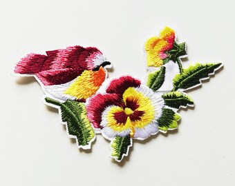 Lovely birds Iron-on Embroidery Applique Patch  DIY Costume Design