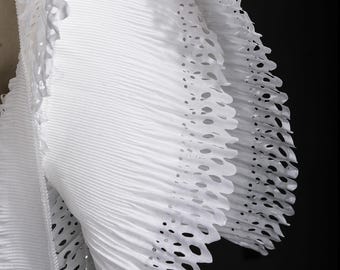 Double-layered hollow pleated lace