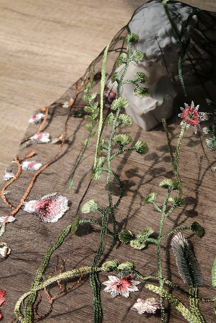 ■The tis■ [SET] FLOWER LACE DETAIL SLEEVELESS+ FLOWER LACE Flower Lace Vest – at Dawn. O'AHU